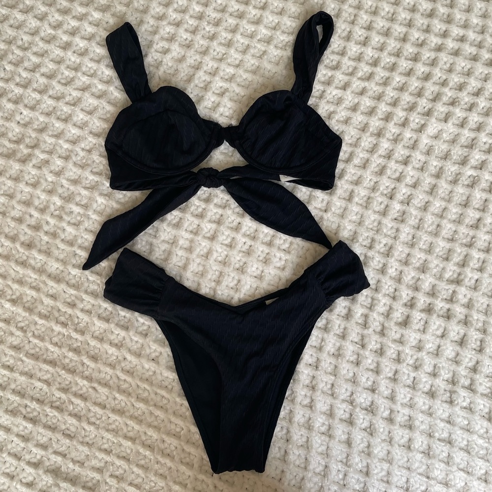 Abercrombie & Fitch Black Bikini with Modern Silhouettes - Picture 2 of 13